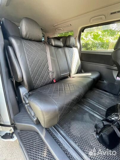 Чехлы на Toyota Alphard