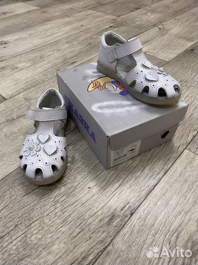 Одежда и обувь на девочку 104-110 пакетом