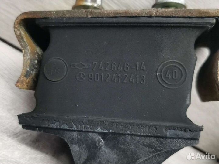 Подушка двигателя Mercedes Sprinter W901