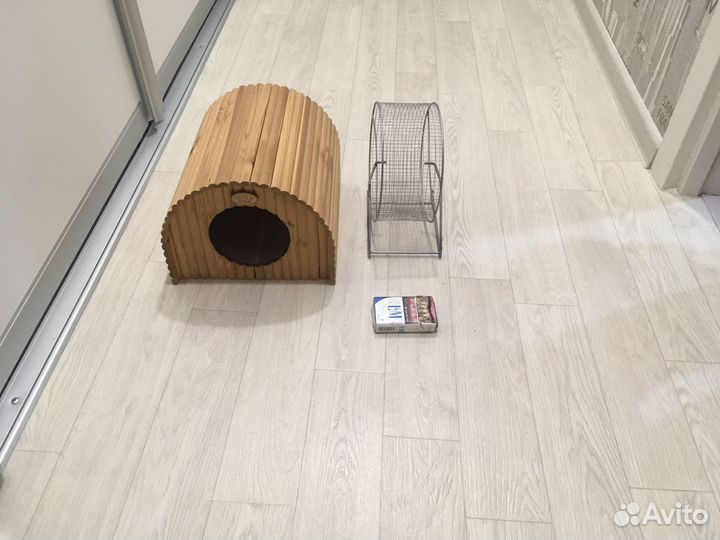 Домик и колесо