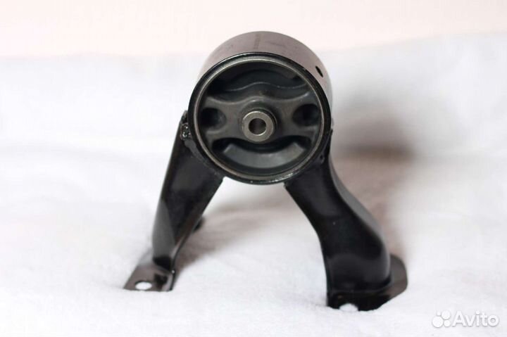 Опора двигателя задняя Mitsubishi MR 554541