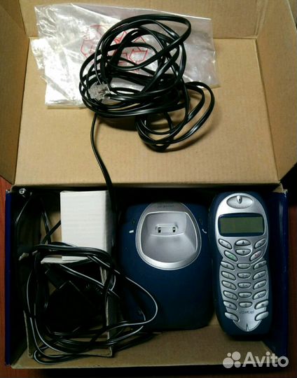 Телефон стандарта dect (Voxtel Active 1000)