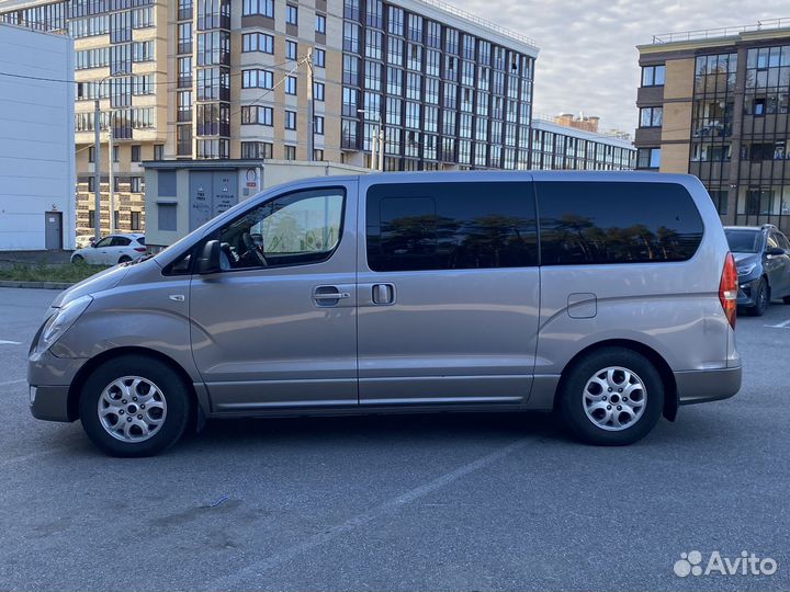 Hyundai H-1 2.5 AT, 2012, 220 000 км