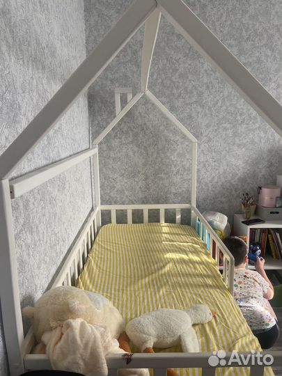 Кровать домик