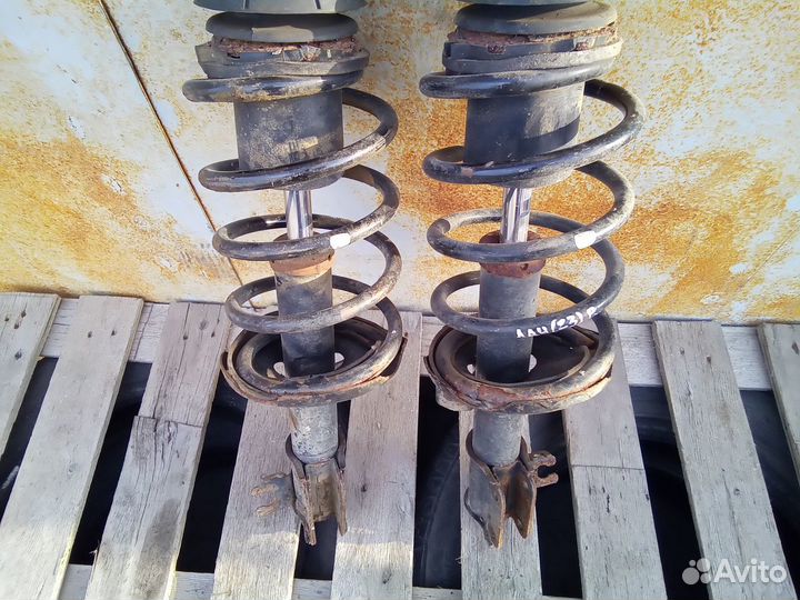 Передние стойки Chevrolet Lacetti