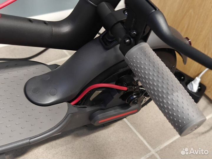Электросамокат Xiaomi 1s абсолютно новый