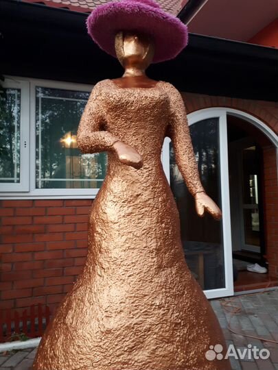 Ландшафтный дизайн- топиари женщины