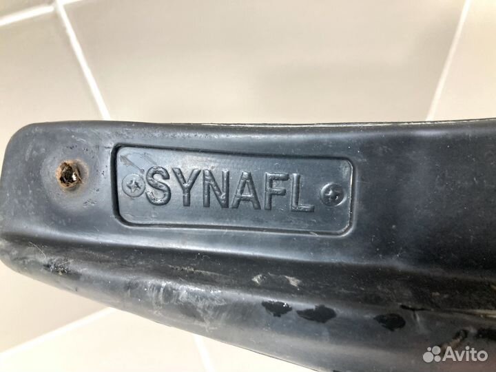 Брызговик передний левый Ssang Yong Actyon NEW