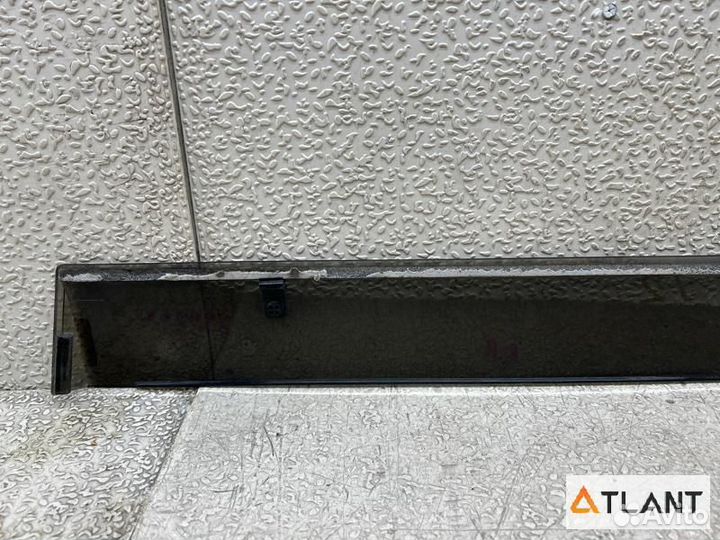 Ветровик задний правый suzuki MR wagon