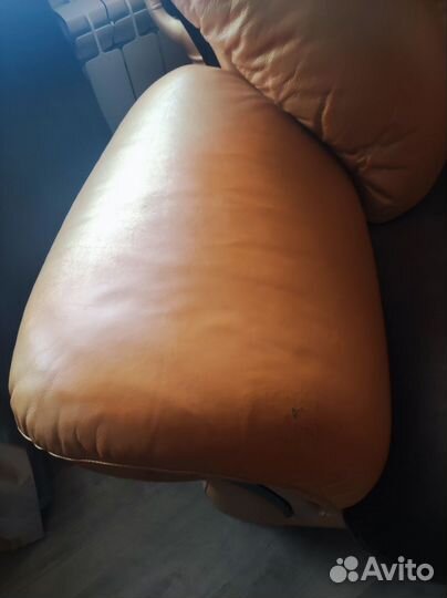 Кожаное кресло бу