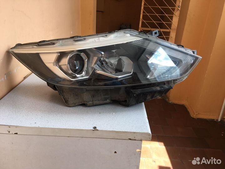 Фара передняя правая на nissan qashqai j11 2014г