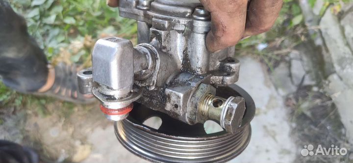 Насос Гура Мерседес Бенс С240 w202 1997г