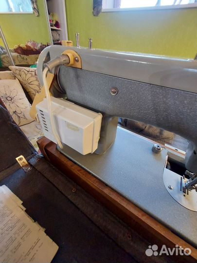 Машинка швейная Подольск 142