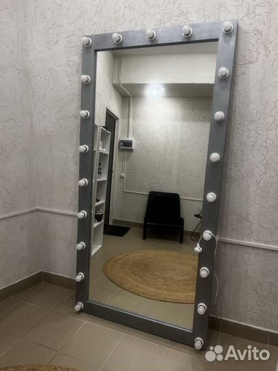 Зеркало с подсветкой