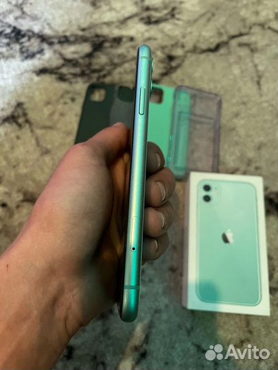 iPhone 11, 64 ГБ