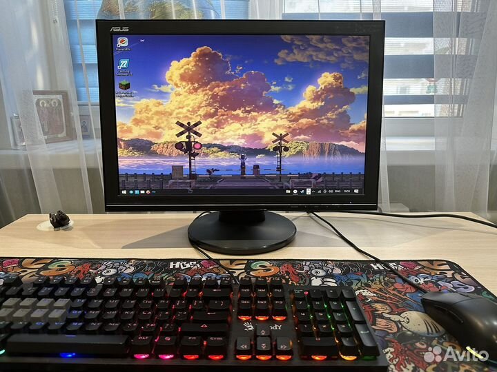 Монитор для компьютера 19