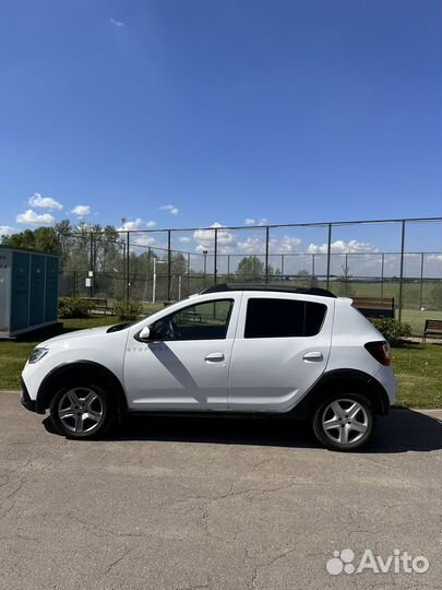 Renault Sandero Stepway 1.6 AT, 2019, 32 000 км