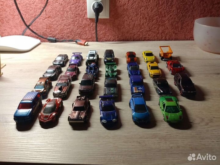 Hot wheels машинки