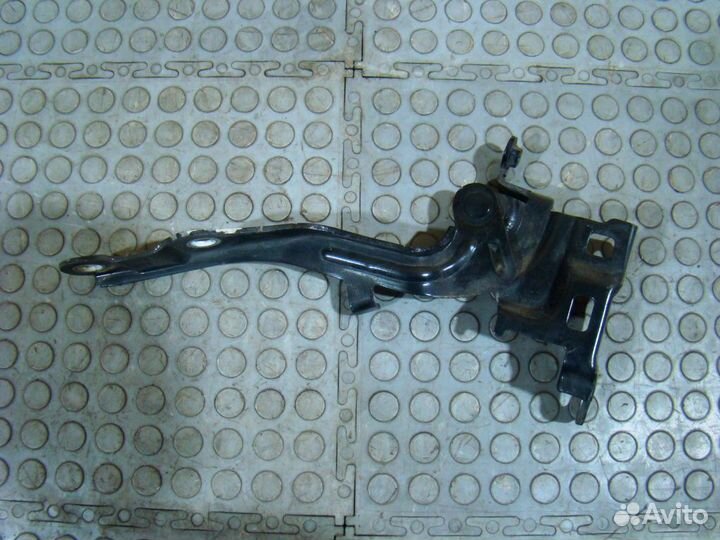 KIA Soul 1 Петля капота правая