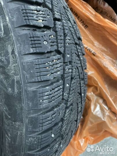 Nokian Tyres Hakkapeliitta 7 SUV 2.25/60 R17