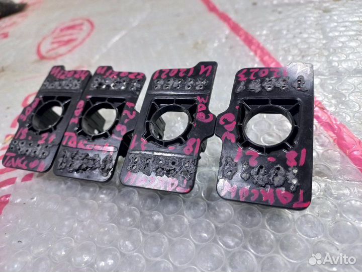 Крепление парктроника заднее Hyundai Tucson 3