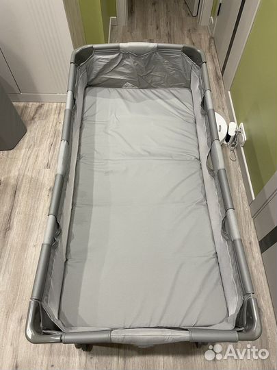 Детская кровать манеж Joie