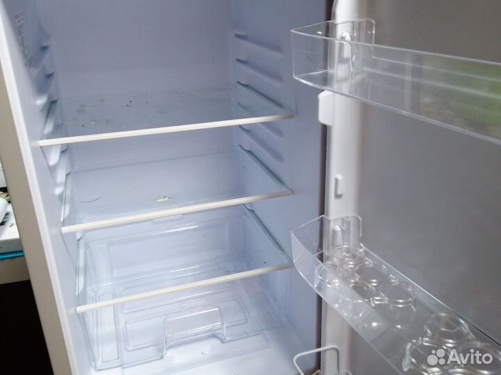 Холодильник двухкамерный новый