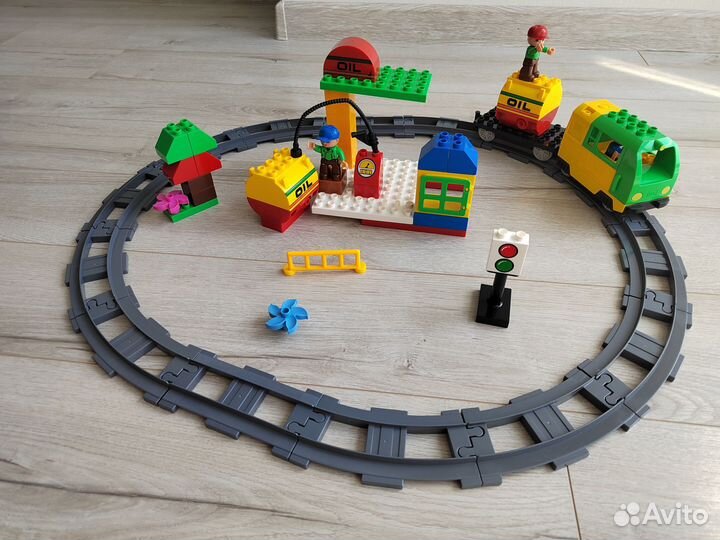 Железная дорога с конструктором