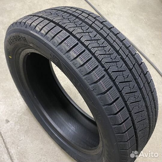 Triangle PL02 235/55 R18 104V