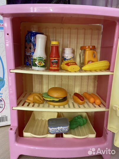 Детская кухня + холодильник + все атрибуты
