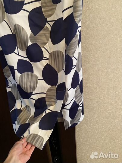Продаю женское платье, р-р 46
