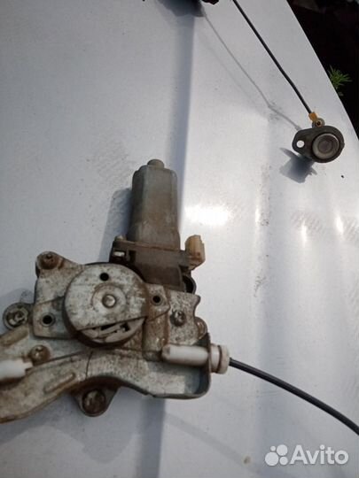 Стекло-ник передний правый Sonata Tagaz