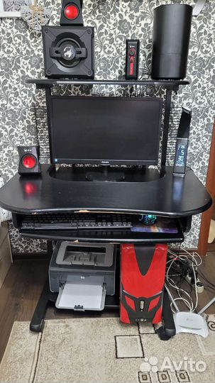 Стол компьютерный