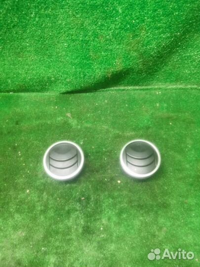 Дефлектор воздуховода Mazda 6 седан 2.0 2006