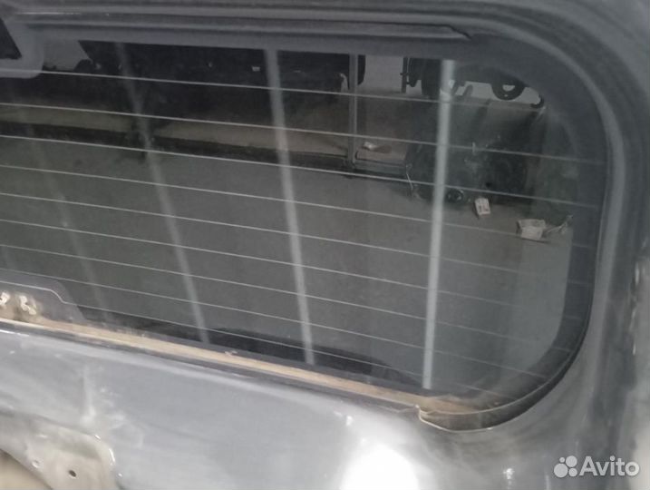 Стекло двери багажника Hummer H3