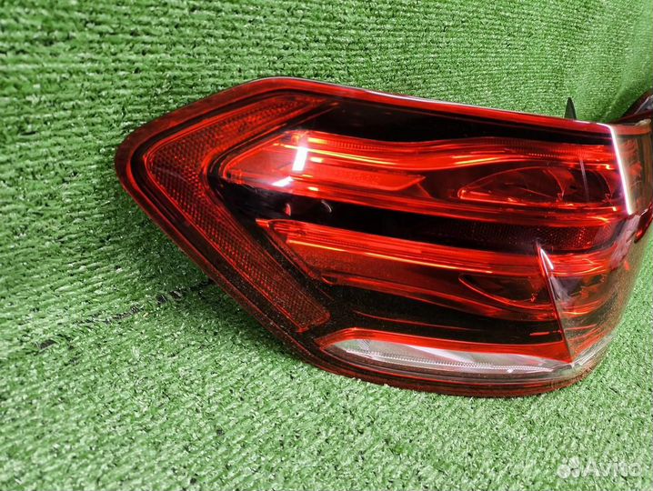 Фонарь задний наружный левый Mercedes-Benz E-Class