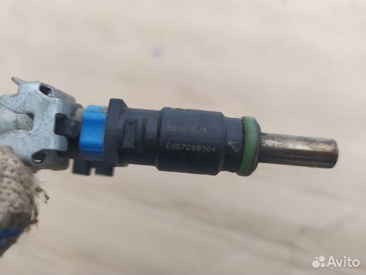 Форсунки рампа Шевроле Круз F16D4