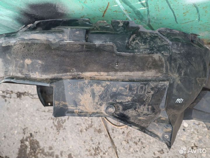 Подкрылок передний левый Тойота Аурис Е150