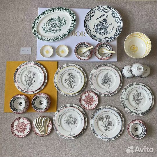 Столовый сервиз Dior