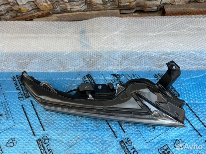 Фара светодиодная передняя правая Lexus Nx