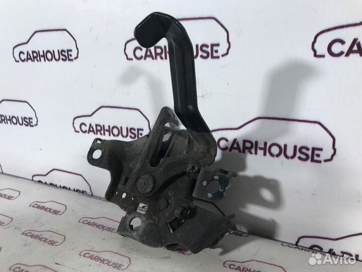 Замок капота Toyota Corolla 150 1.6 1ZR 2008