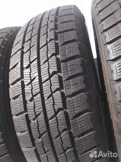 Goodyear Ice Navi Zea II 205/60 R16