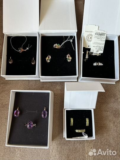 Красивые наборы украшений