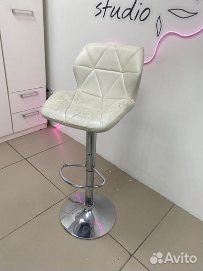 Стул для визажиста бровиста