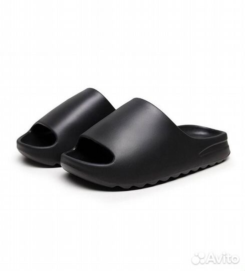 Тапочки-шлепанцы Yeezy Slide