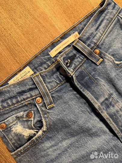 Джинсы Levis ribcage straight