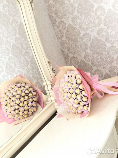 Женский букет из конфет ферерро роше