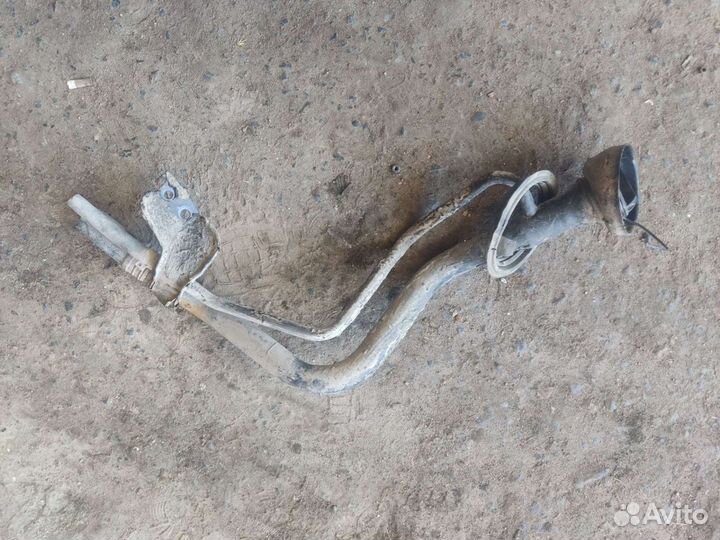 Горловина бензобака Nissan Almera N16