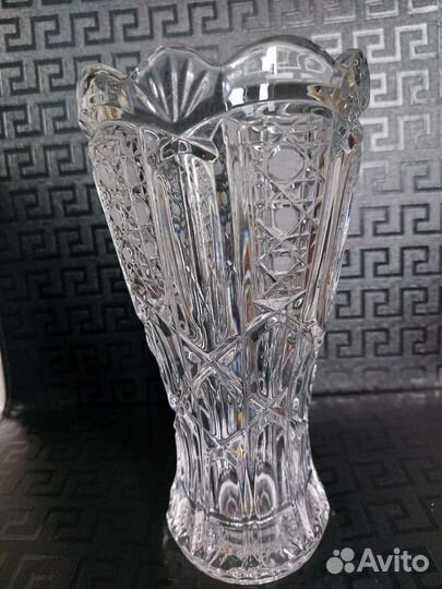 Ваза для цветов хрустальная