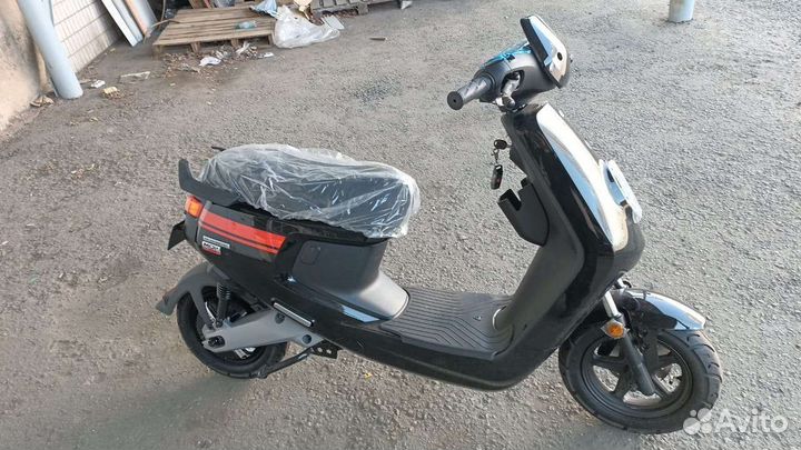 Электроскутер новый NIU NQi GT Top 3 кВт